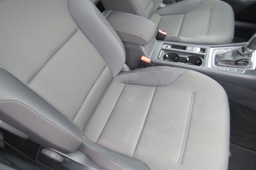 Volkswagen Golf 2018 photo 12