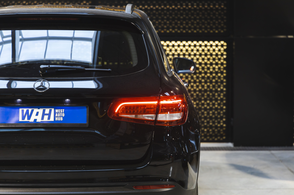 Mercedes-Benz GLC-Class 300 2016 photo 10