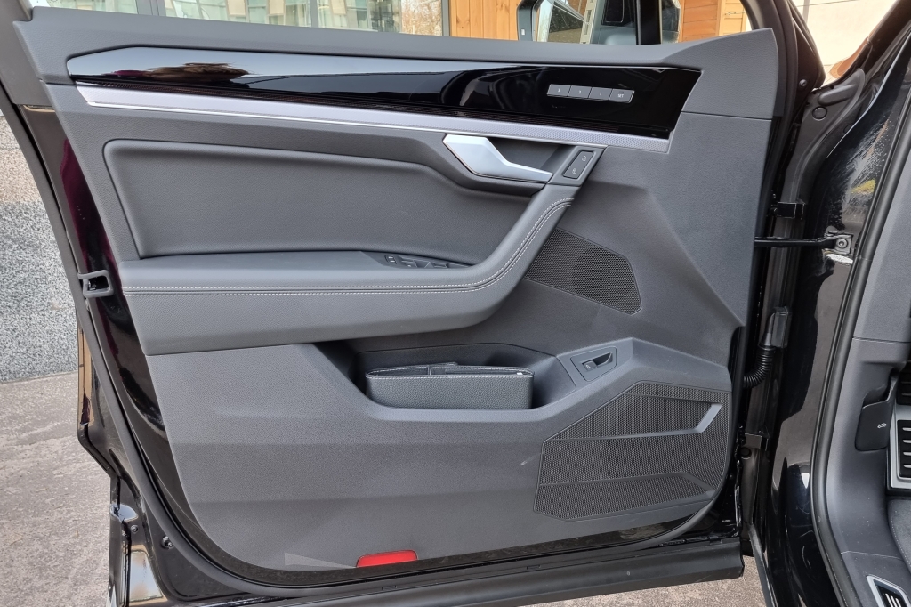 Volkswagen Touareg PLATINUM 2022 фото 8