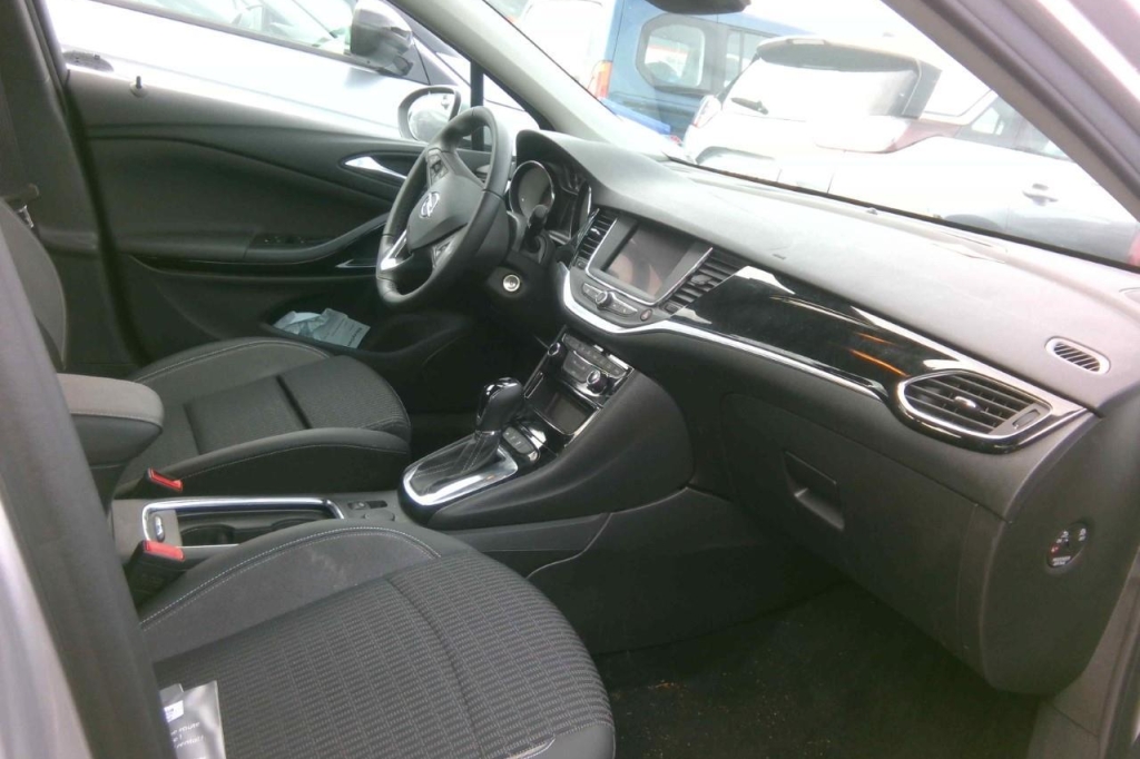 Opel Astra 2020 photo 3