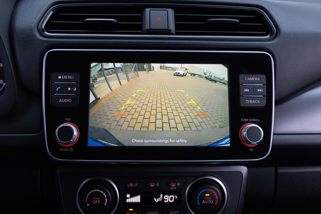 Nissan Leaf 2021 фото 21