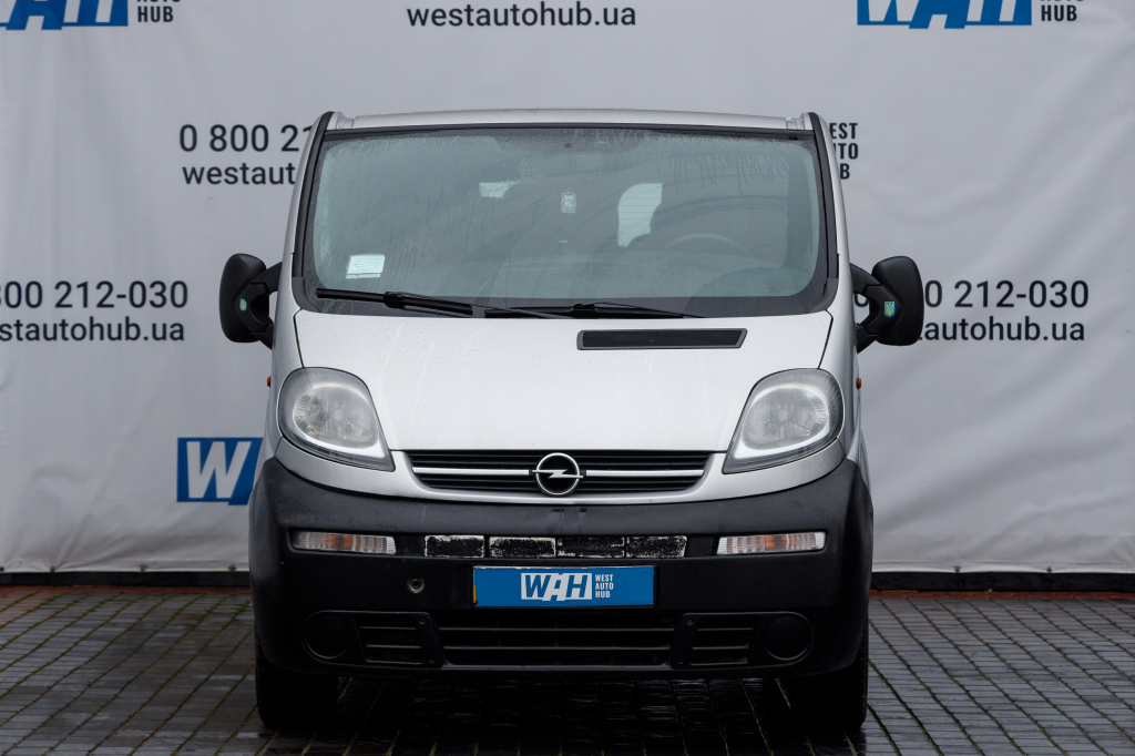 Opel Vivaro фото 1