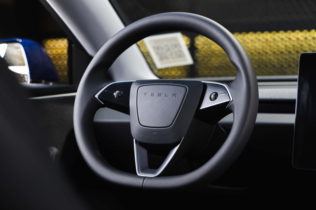 Tesla Model 3 2024 фото 22