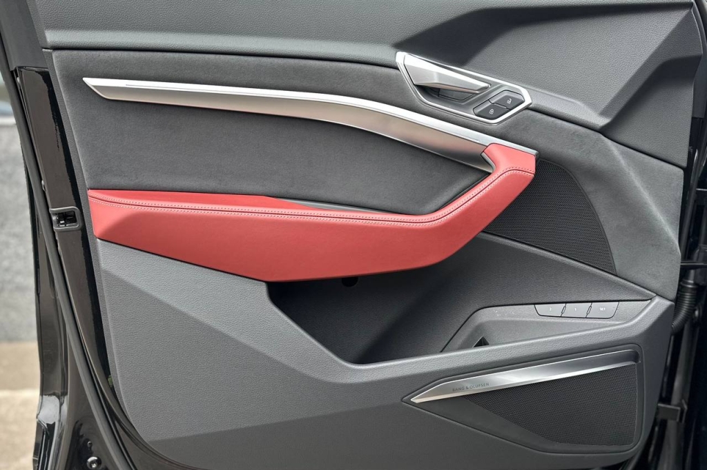 Audi e-tron S 95 kWh 2022 photo 10