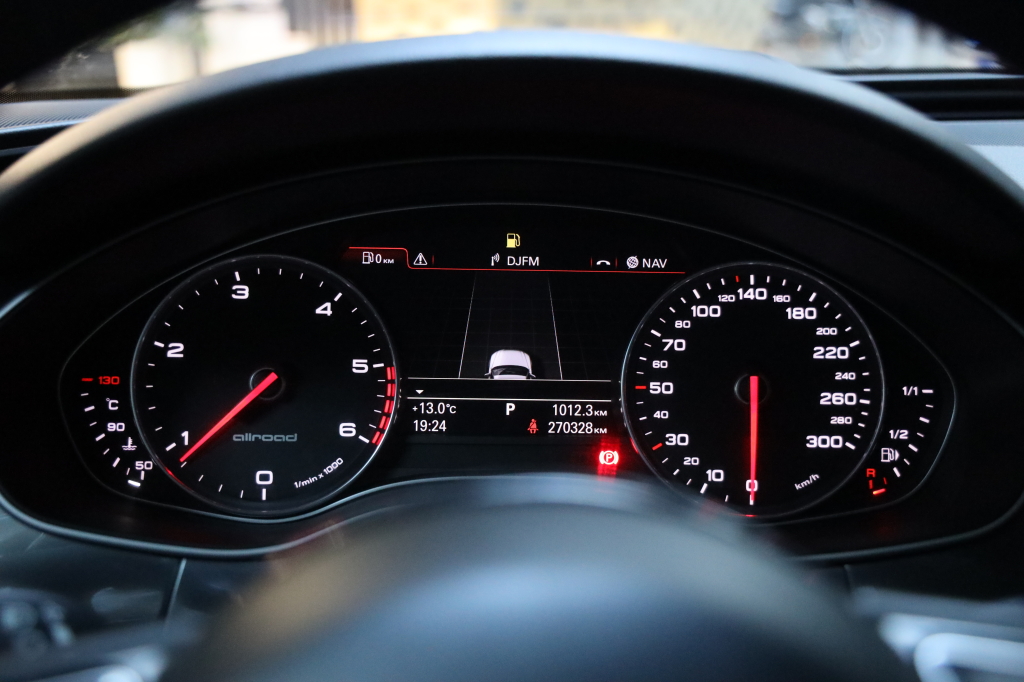 Audi A6 Allroad 2013 фото 19