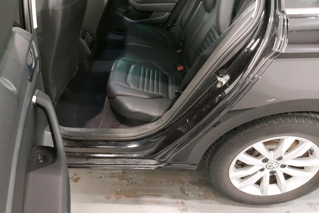 Volkswagen Passat Variant 2016 photo 35