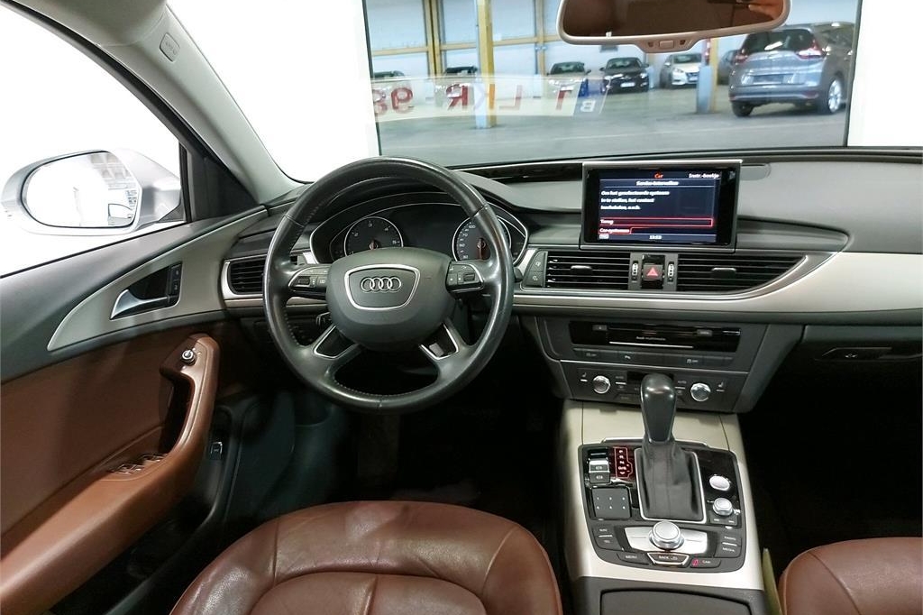 Audi A6 Avant 2015 photo 2