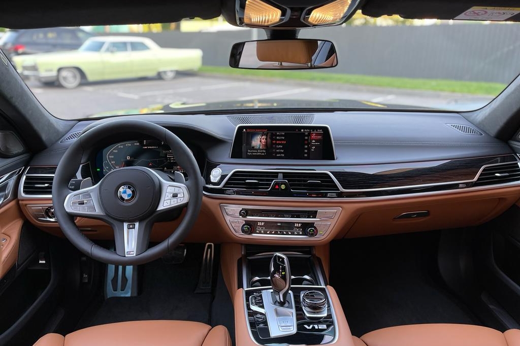 BMW 760 Long XDrive 2022 photo 7