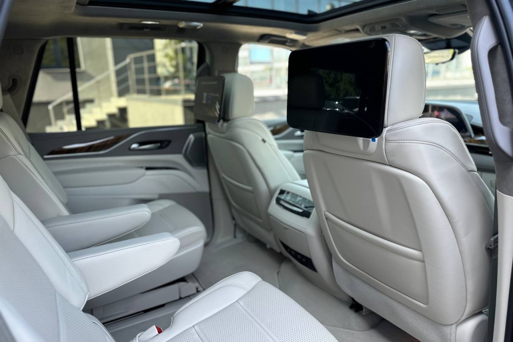 Cadillac Escalade PLATINUM 4WD 2022 фото 16