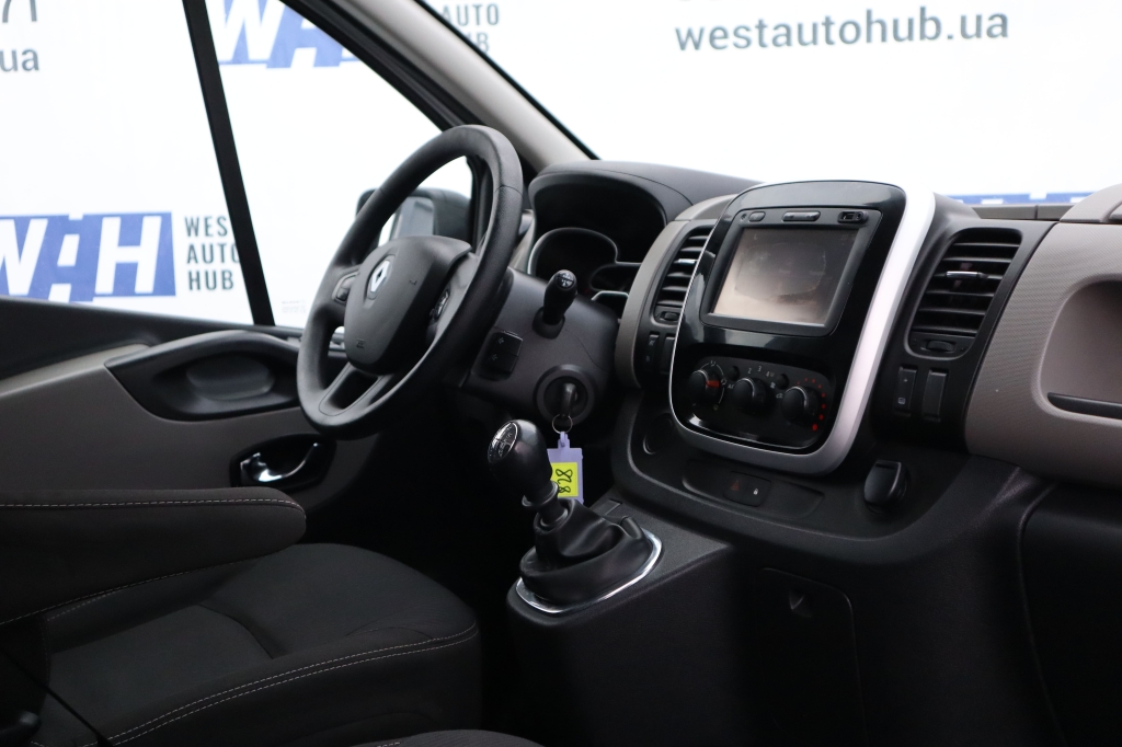 Renault Trafic photo 8