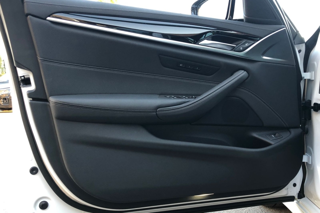 BMW 530 XDrive D 2020 фото 14