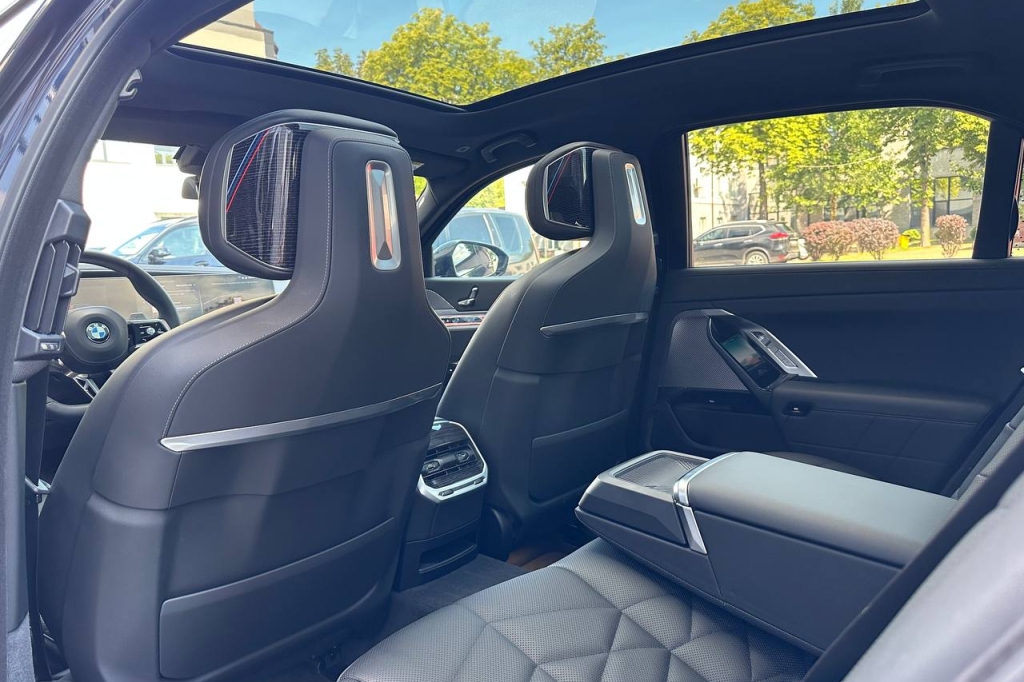 BMW 7 Series 740d MHEV Steptronic xDrive 2022 фото 18