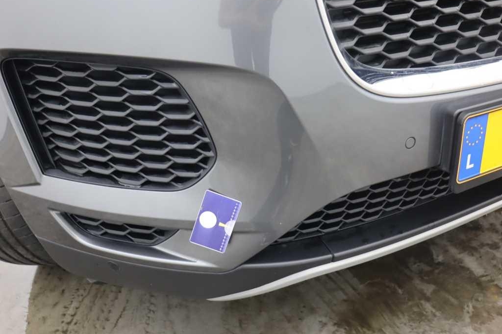 Jaguar E-Pace 2018 фото 8