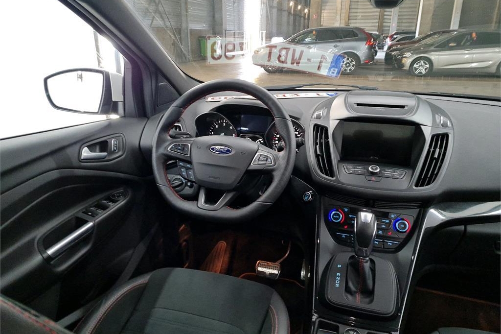 Ford Kuga 2019 фото 1