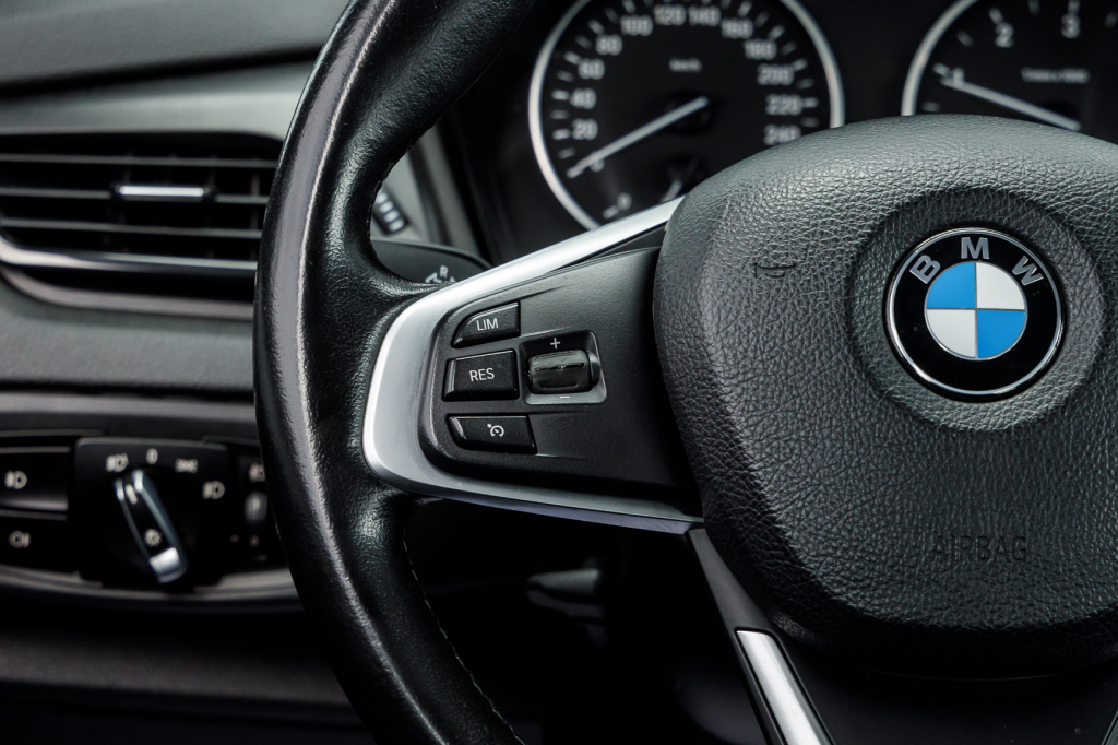 BMW 218 d 2015 фото 11