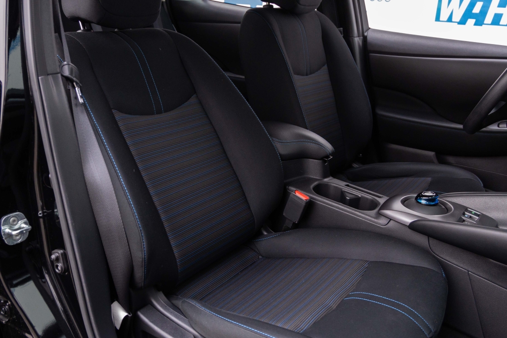 Nissan Leaf 2021 фото 28