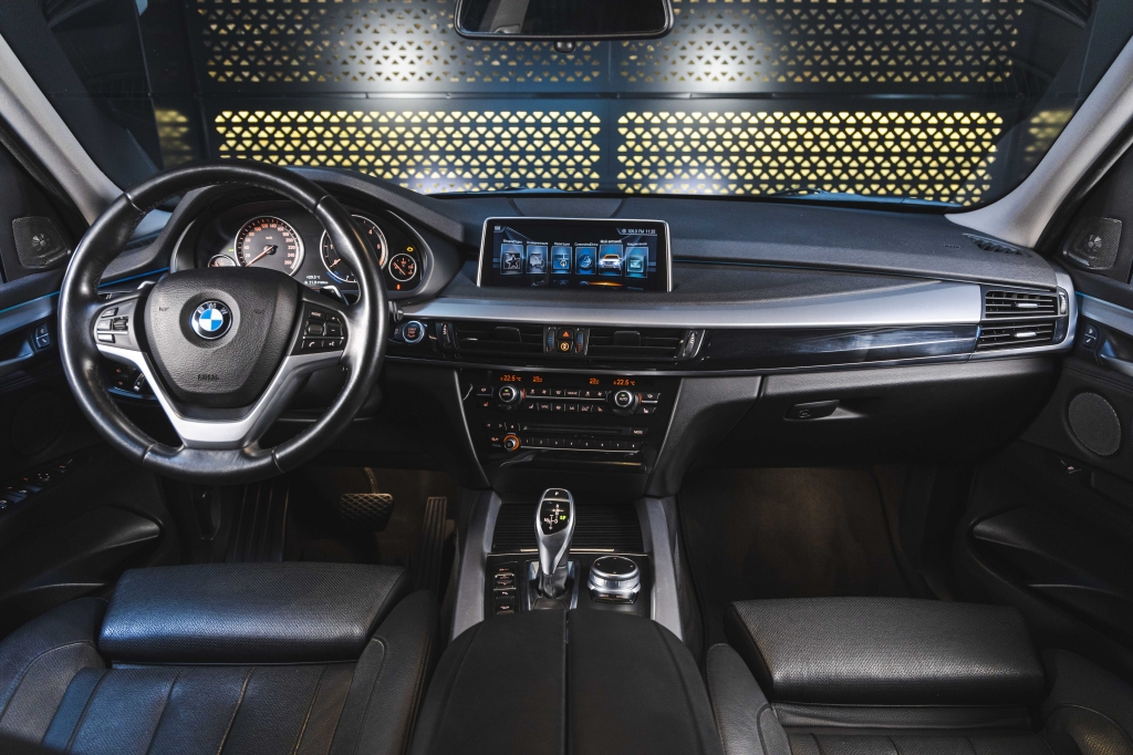 BMW X5 2016 фото 29