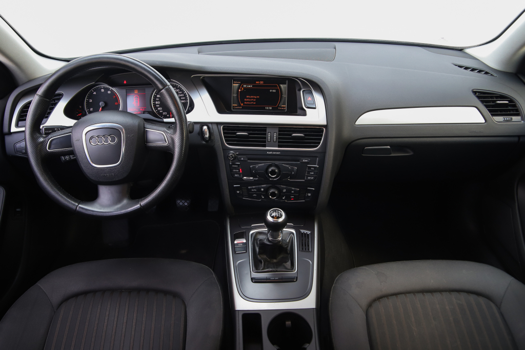 Audi A4 2008 фото 16