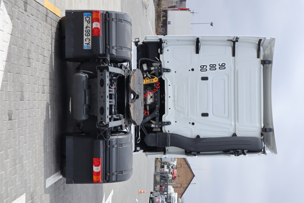 Mercedes-Benz Actros 1845 2012 photo 4