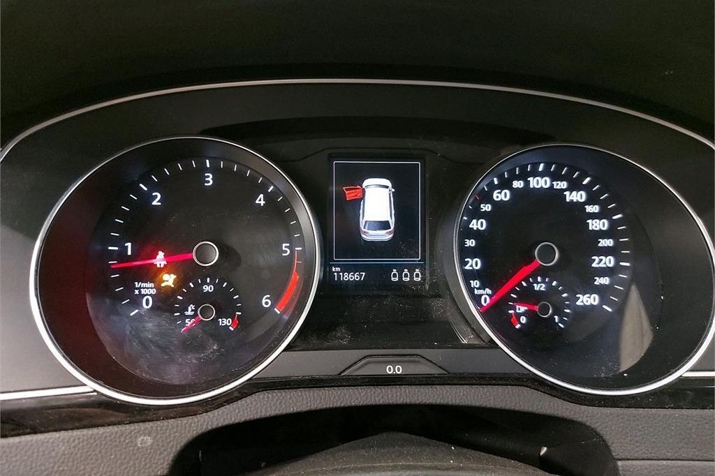 Volkswagen Passat Variant 2016 photo 2