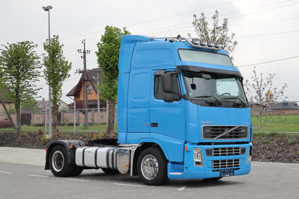 Volvo FH 13 440 2007 photo 2