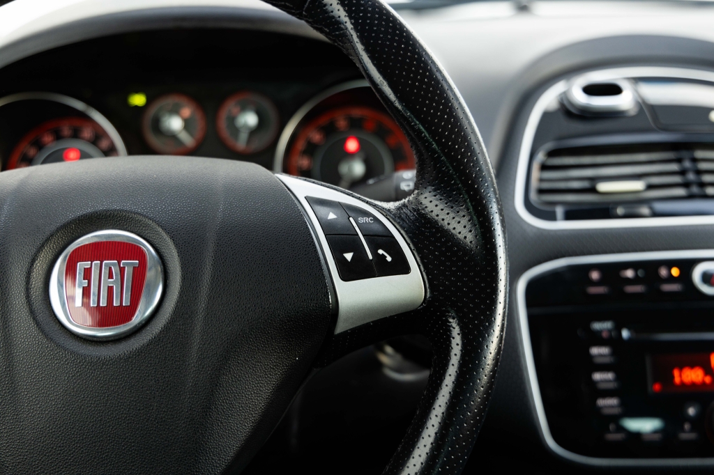 Fiat Punto Evo 2011 фото 17