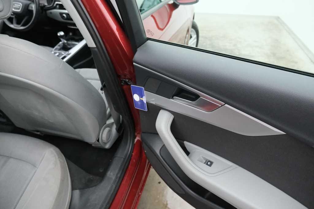 Audi A4 2017 фото 48