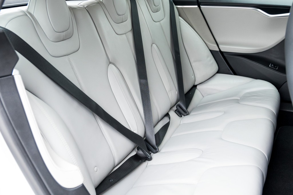 Tesla Model S 70D 2014 фото 28