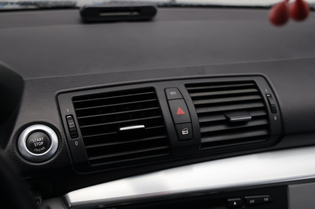 BMW 1 Series 116i 2008 фото 29