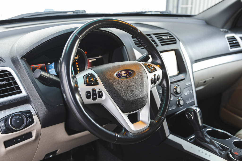 Ford Explorer XLT 2011 фото 21