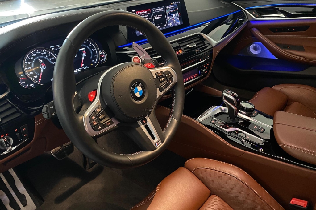BMW M5 2019 photo 10
