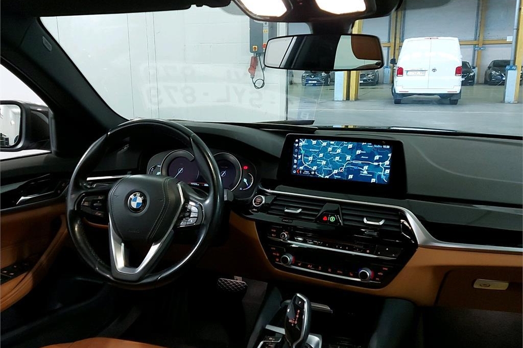 BMW 5er Touring 2017 photo 1