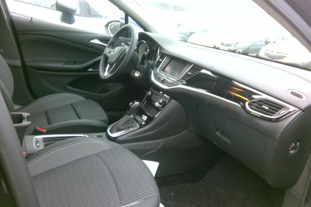 Opel Astra 2020 photo 3
