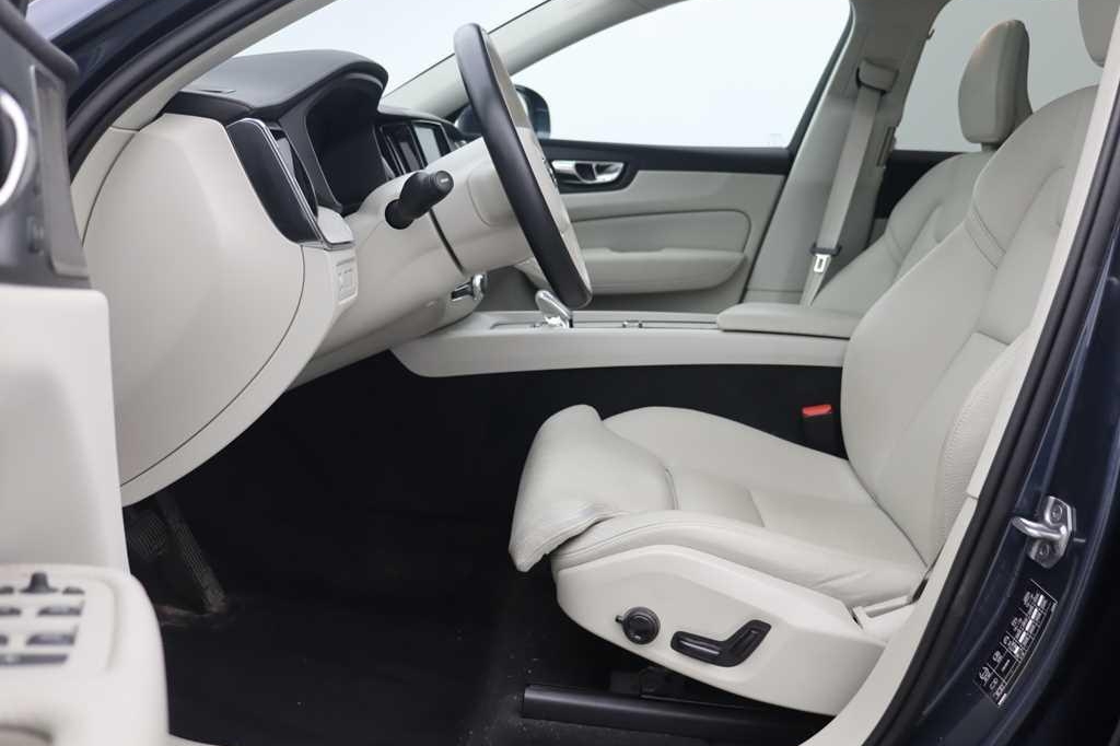 Volvo XC60 2020 photo 6