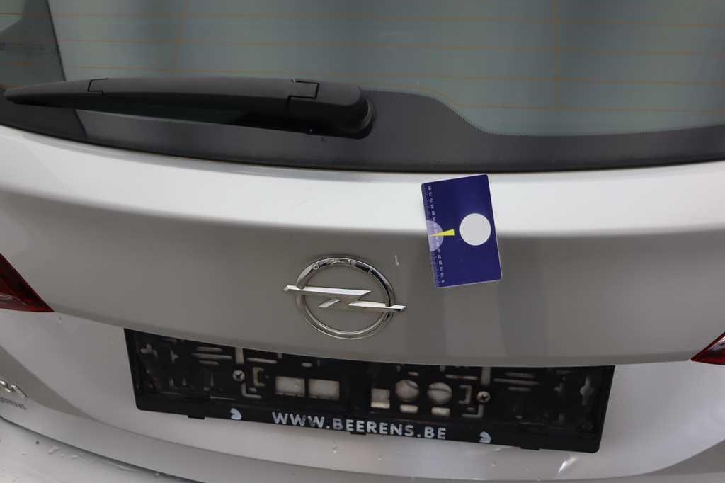 Opel Astra Sports Tourer 2016 фото 10