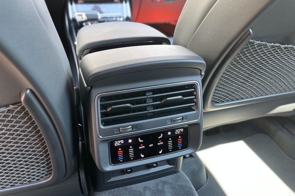 Audi SQ8 507 PS 2021 фото 11