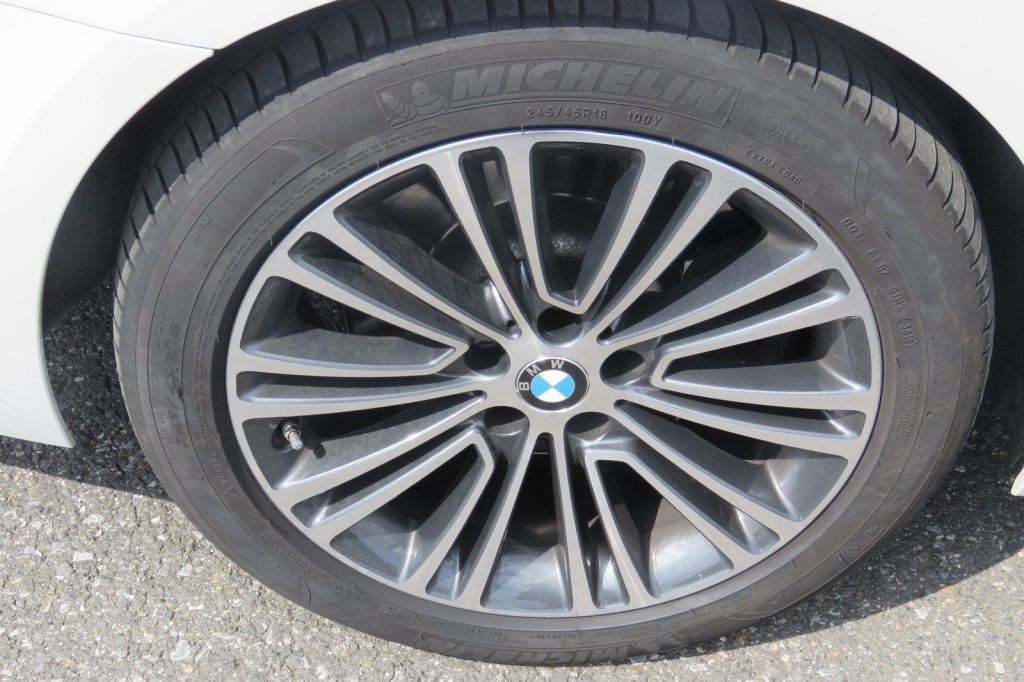 BMW 5er Touring 2018 фото 8