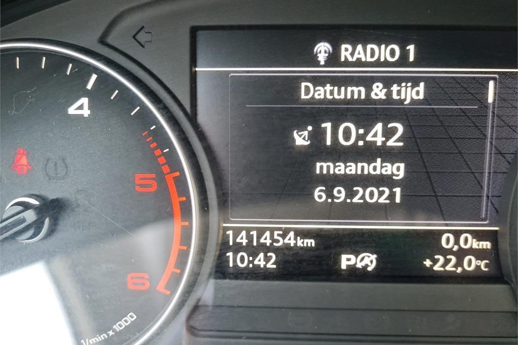 Audi A4 Avant 2018 photo 4