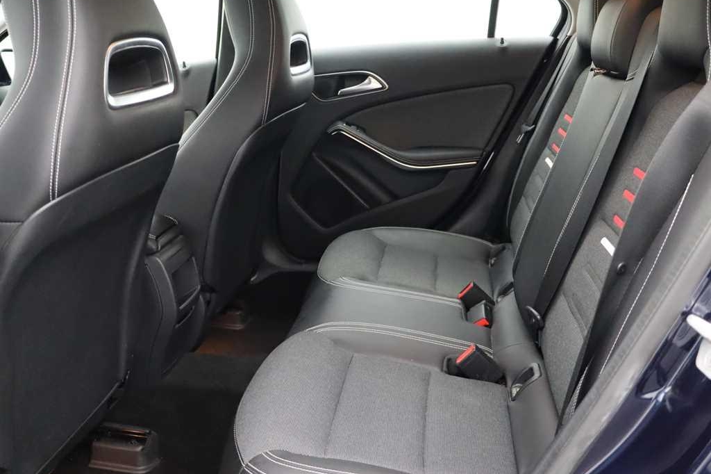 Mercedes-Benz A-Klasse 2017 photo 1