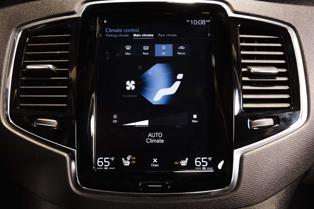 Volvo XC90 2018 фото 25