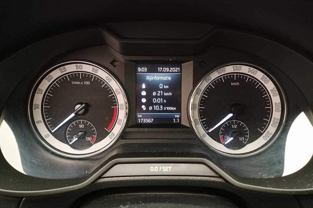 Skoda Octavia Combi 2018 photo 7