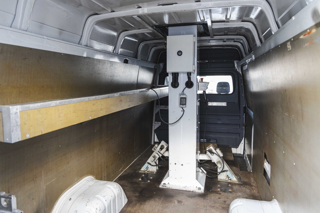 Mercedes-Benz Sprinter 2004 фото 26