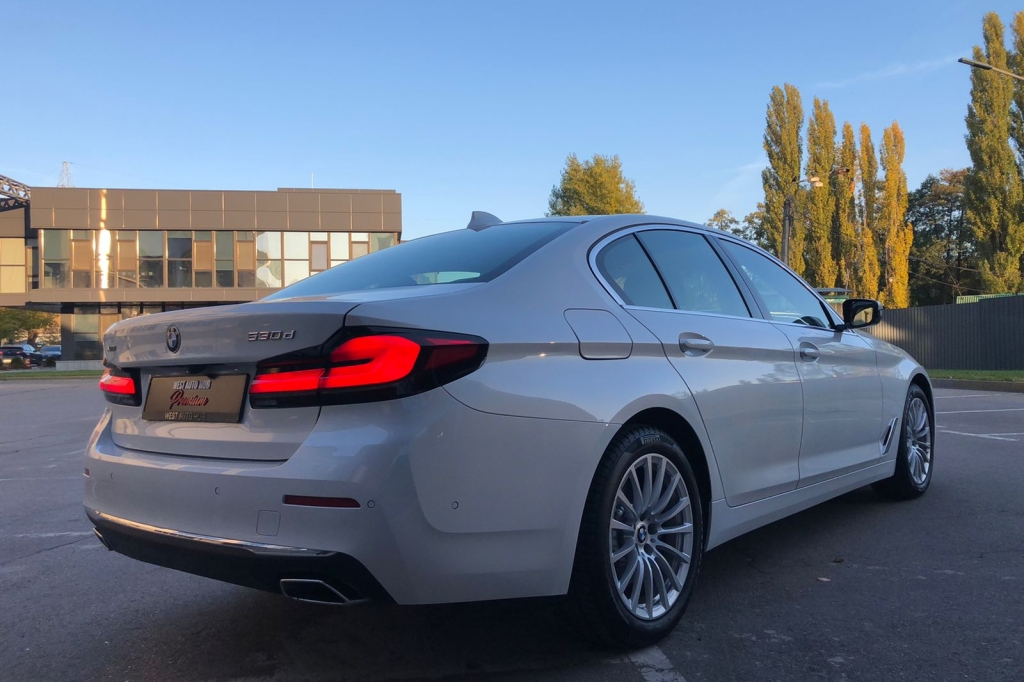 BMW 530 XDrive D 2020 фото 23