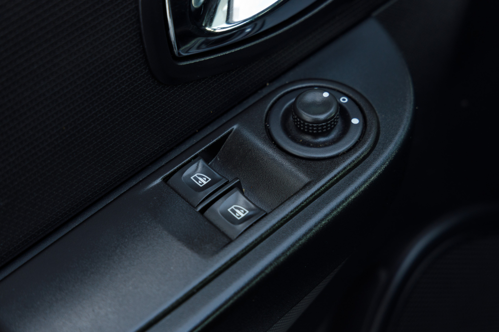 Renault Clio фото 18