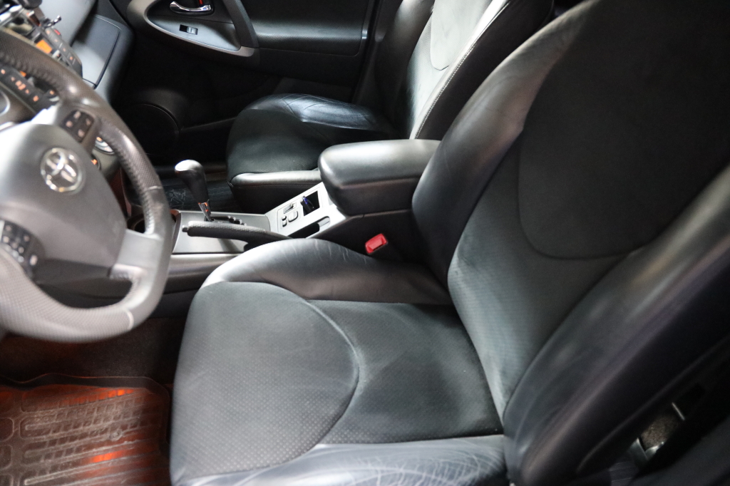 Toyota RAV4 2011 photo 14