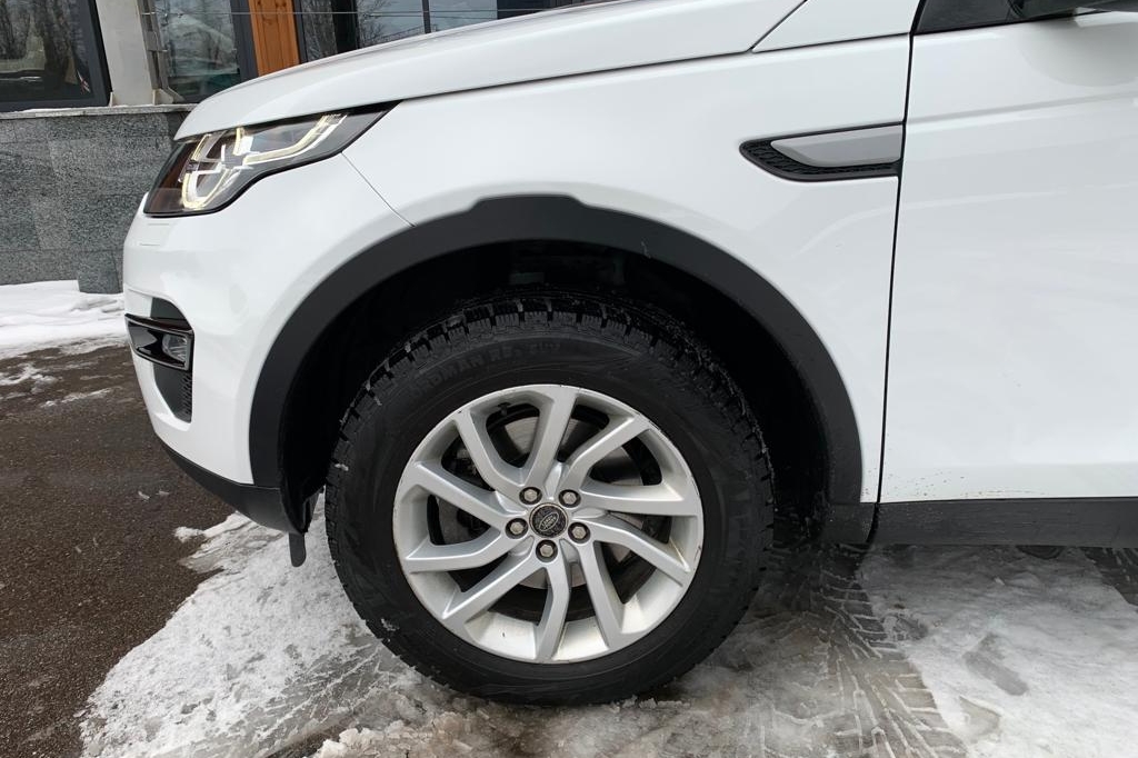 Land Rover Discovery Sport 2017 photo 8