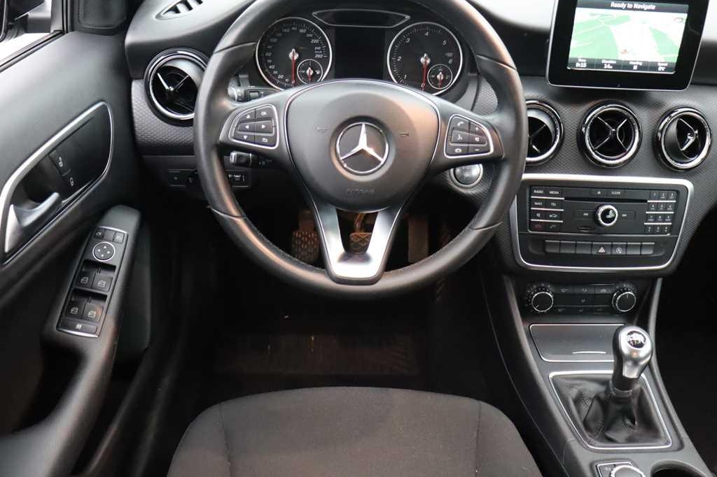 Mercedes-Benz A-Klasse 2017 фото 3