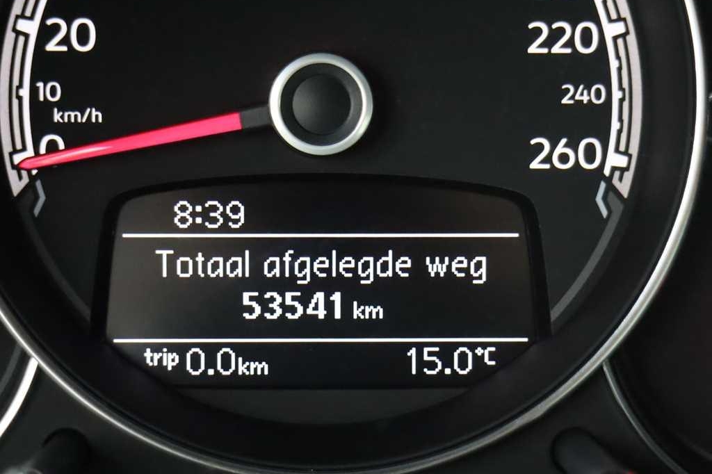 Volkswagen Beetle 2017 фото 3