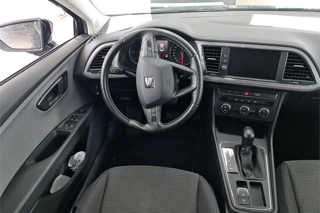 SEAT Leon 2018 фото 2