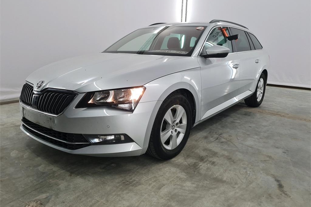 Skoda Superb Combi 2017 photo 6